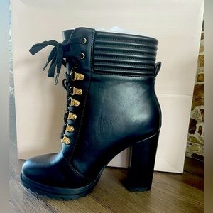 Justfab Black Shandee booties